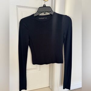 Abercrombie & Fitch black cropped shirt XS
